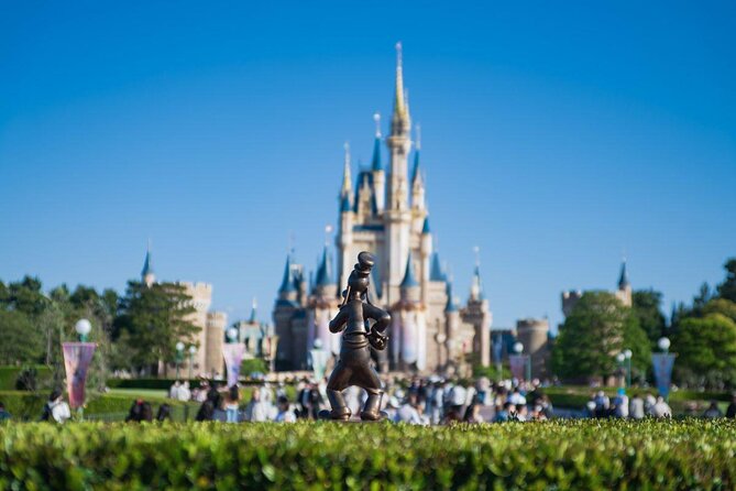 Day Ticket to Tokyo Disneyland With Private Transfer Quick Takeaways