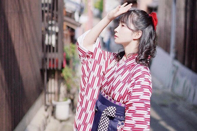 Hakama for an Unforgettable Graduation History of Hakama for Graduation