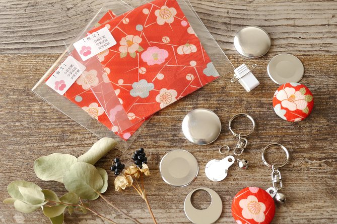 Make Unique Items With Kimono Fabric Kimono Fabric Badge Kimono Fabric Keyring - Introduction to Kimono Fabric