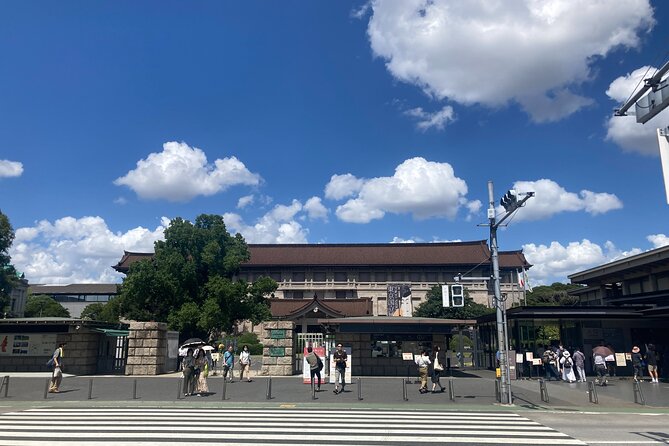 Tokyo National Museum Private Tour by Government Licenced Guide - Guide Description and Ticket for Admission