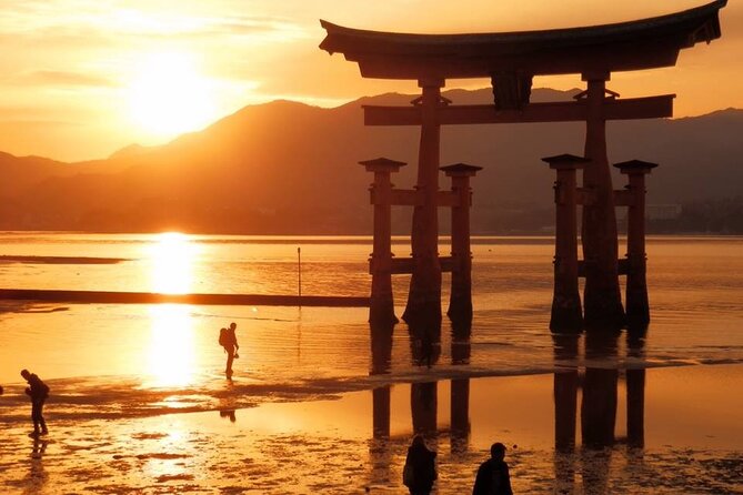 Full Day Tour in Hiroshima and Miyajima - Itinerary Overview