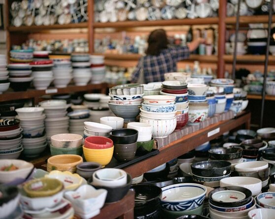 Glass Art Experience at a Tool Shop - Accessibility and Expectations