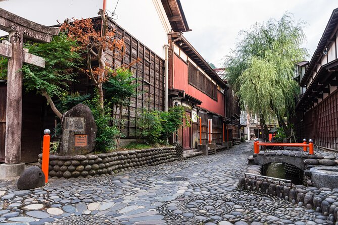 Gujo Hachiman All Must-Sees Full Day Private Tour With Government-Licensed Guide - Insider Tips