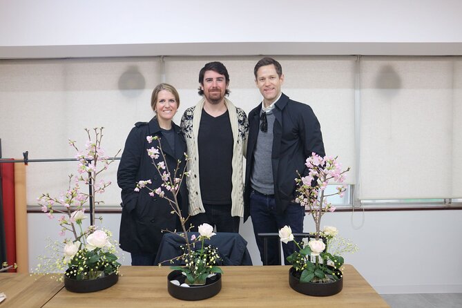 Ikebana Experience in Shinjuku - Meeting and Pickup