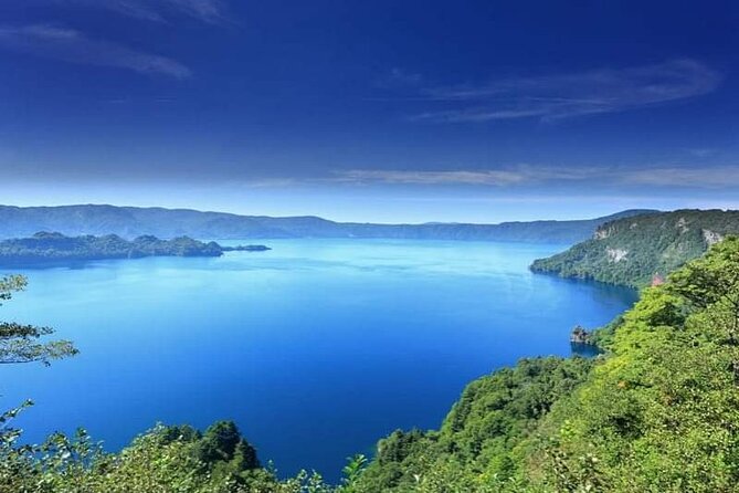 Oirase Gorge and Lake Towada Day Hike With Government-Licensed Guide - Tour Highlights