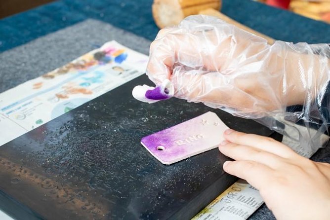 Only Here in Hokkaido! "Ika-Charm" for Souvenir! Leather Craft Experience - Leather Craft Experience Highlights