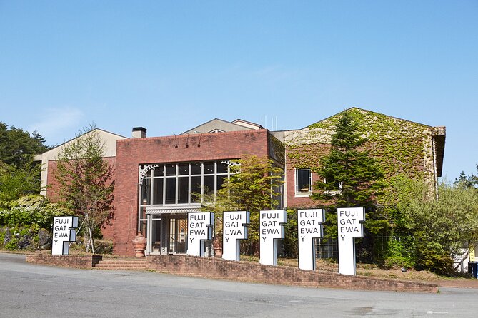 Retreat Bus Tour Surrounded by Beautiful Mt.Fuji - Meeting and Pickup Details