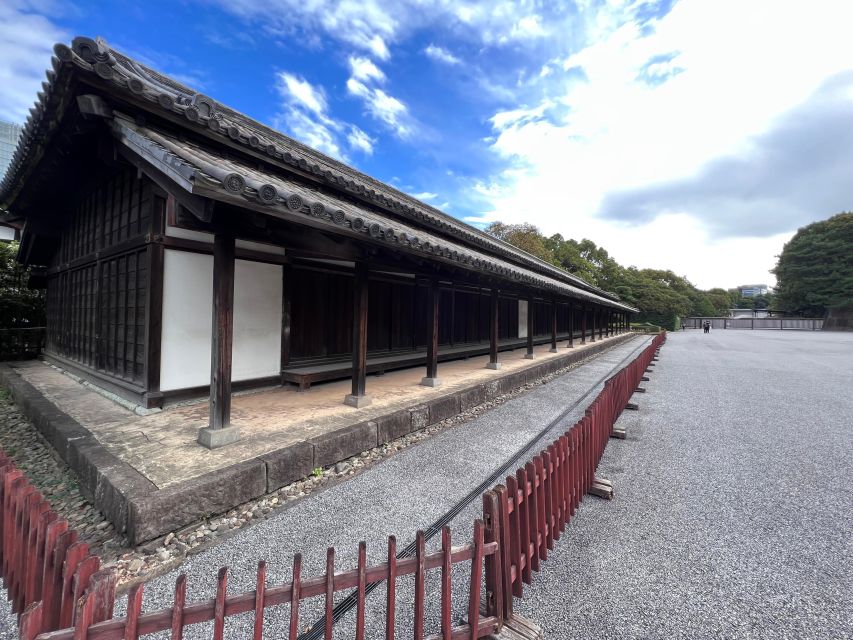 Tokyo: Audio Guide of Tokyo Imperial Palace - Exploring Tokyos Regal Heart