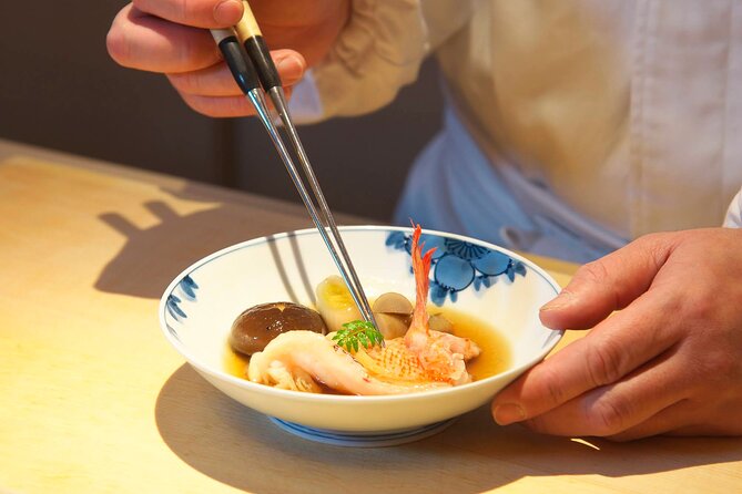 Tokyo: Yakatabune Private Lunch/Dinner Cruise - Experience Confirmation and Accessibility