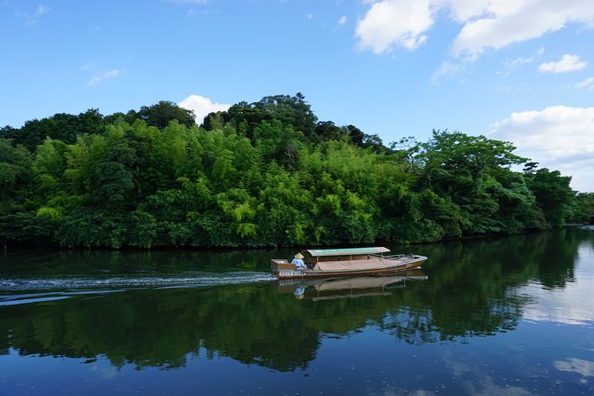 Tour Around Matsue Horikawa - City Landmarks and Nature