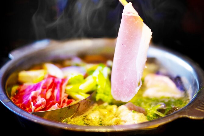 Walking the Only Valley in Tokyo, Eat and Compare Hot Pot Dishes. - Hot Pot Dining Experience