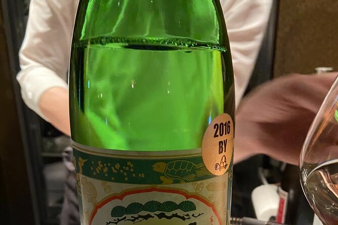 Bar Hopping Tour With Local Guide in Shinjuku - Drink Specials and Tastings