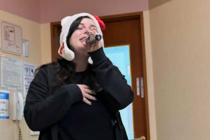 Karaoke Night Party in Tokyo - How to Dress for a Karaoke Night