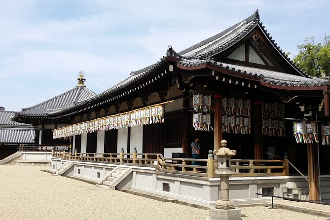 Osakas Best and Brightest by Private Vehicle - Comfort and Convenience