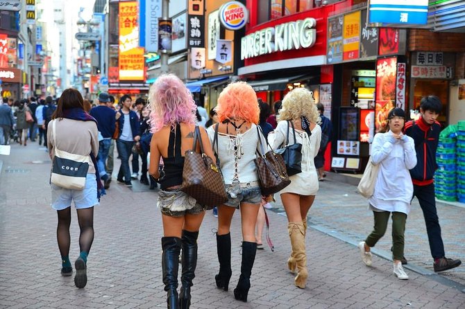 Tokyo Downtown Photoshoot & Learn - Learning Local Photography Techniques