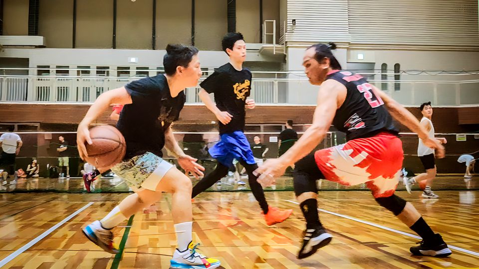 Basketball in Osaka With Local Players! - Select Participants and Date
