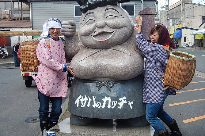 Good Morning Breakfast at Local Fish Market With a Guide - Fresh Local Breakfast Delights