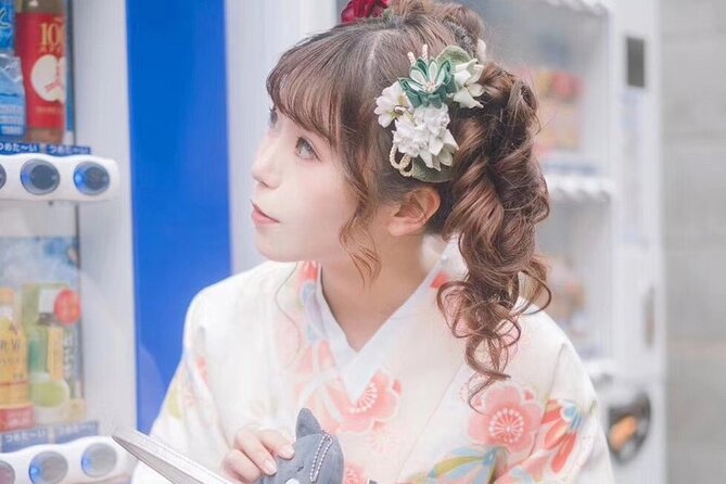 Hakama for an Unforgettable Graduation - Symbolism of Hakama in Graduation