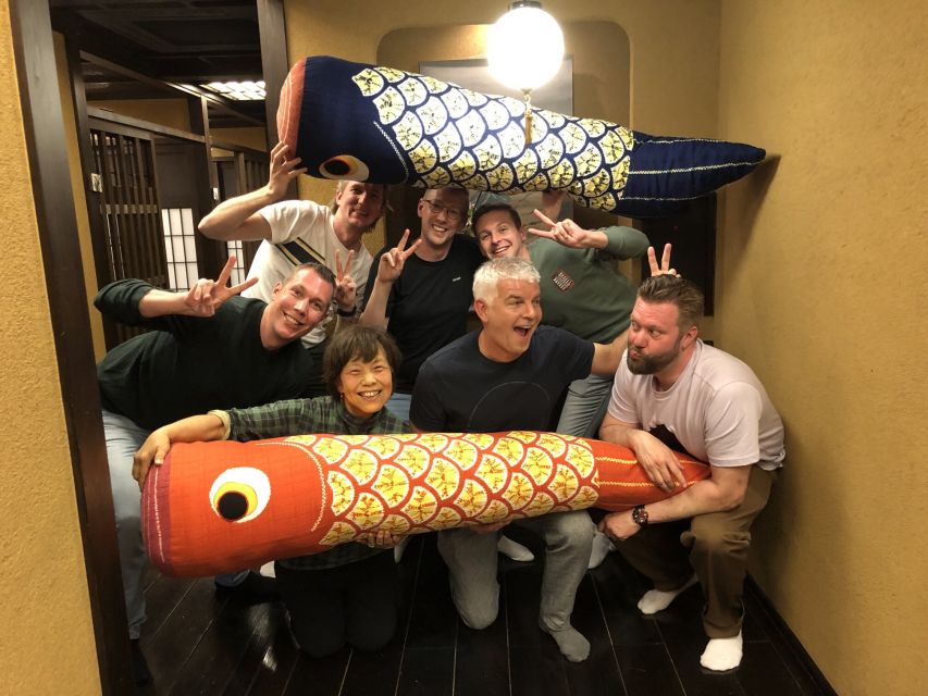 Kanazawa Night Tour With Full Course Meal - Guides Performance