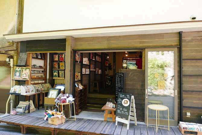 Minoh Waterfall and Nature Walk Through the Minoh Park - Guided Walks in Minoh Park