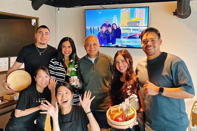 Sushi Nigiri Experience Japanese Sake Drinking Set in Tokyo - Japanese Sake Tasting