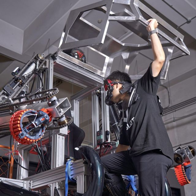 Tokyo : Robot Pilot Attraction and VR Shooting Facility. - Customer Reviews