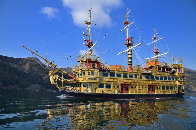 1 Day Private Tour in Mt.Fuji and Hakone English Speaking Driver - Vehicle Details