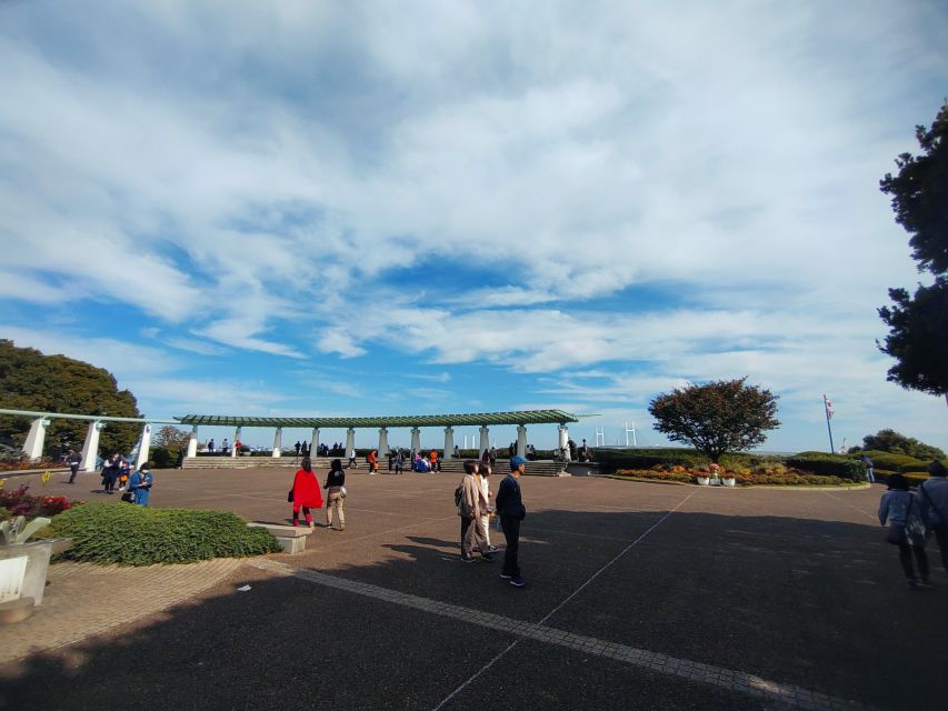 'Feel Yokohama!'Private Tour in English - Selecting Participants and Date