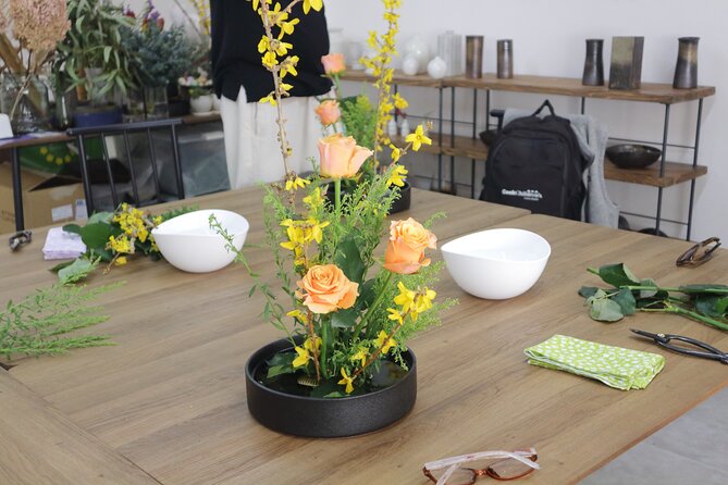 Ikebana Experience in Shinjuku - Maximum Travelers Allowed