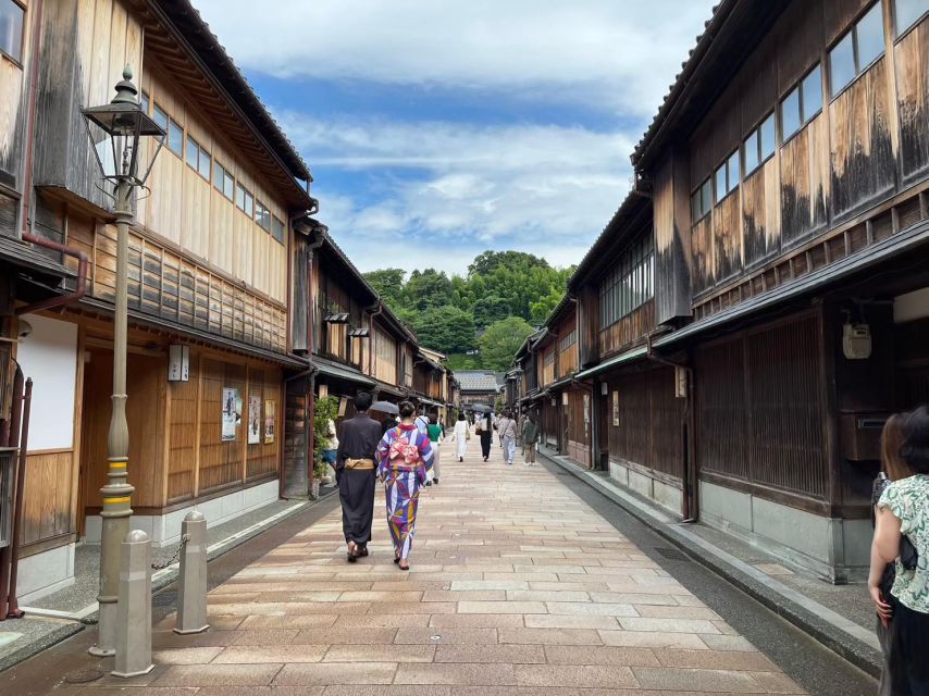 Kanazawa: Samurai, Matcha, Gardens and Geisha Full-Day Tour - Practical Information