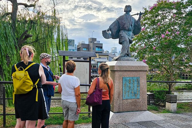 Kyoto Gion Night Walk - Small Group Guided Tour - Tips for a Memorable Gion Night Walk Experience