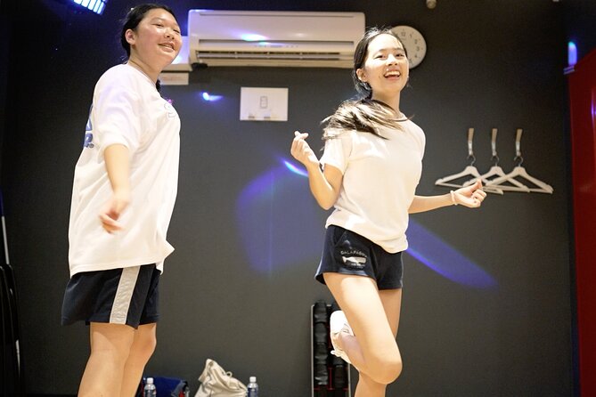 1 Hour Small Group Shuffle Dance Class in Tokyo - The Sum Up