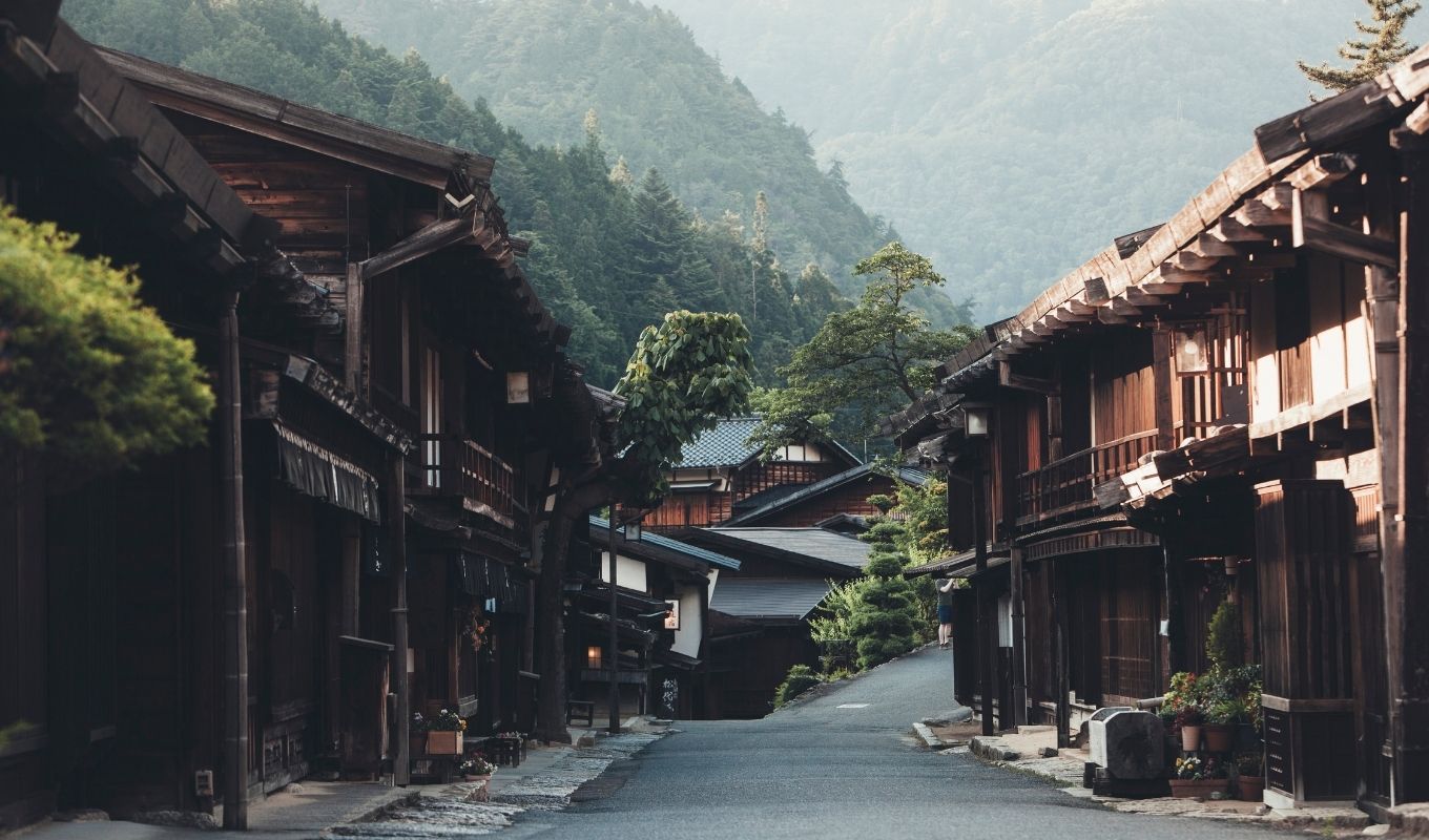 Japanese Ryokan - Onsen Town Road