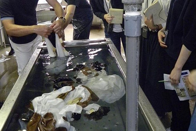 [All Tour Course] Aoyagi Kimono Factory Workshop Tour-Until One Kimono Is Made- - Quick Takeaways