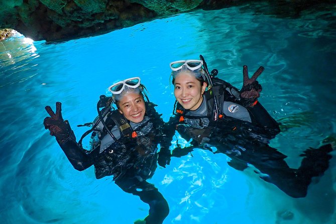 Blue Cave Experience Diving [Charter System / Boat Holding] I Am Very Satisfied With the Beautiful Quick Takeaways