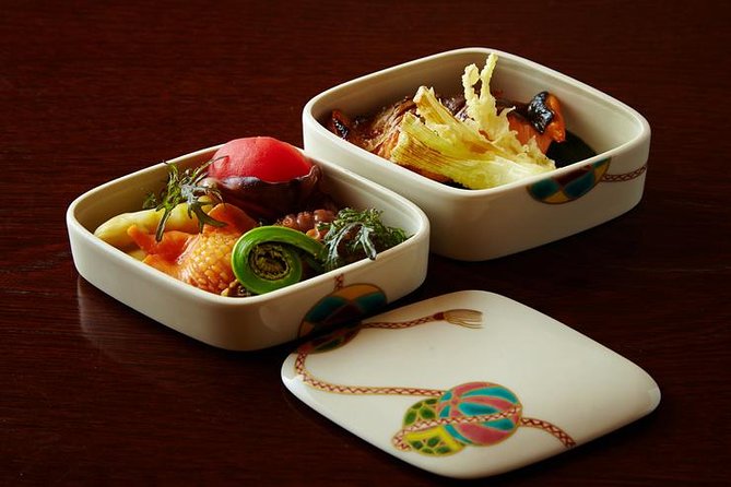 Small-Group Dinner Experience in Kyoto With Maiko and Geisha - Meeting and Logistics