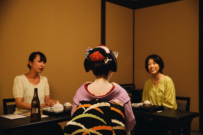 traditional-kaiseki-dinner-with-geisha-entertainment-kyoto-quick-takeaways