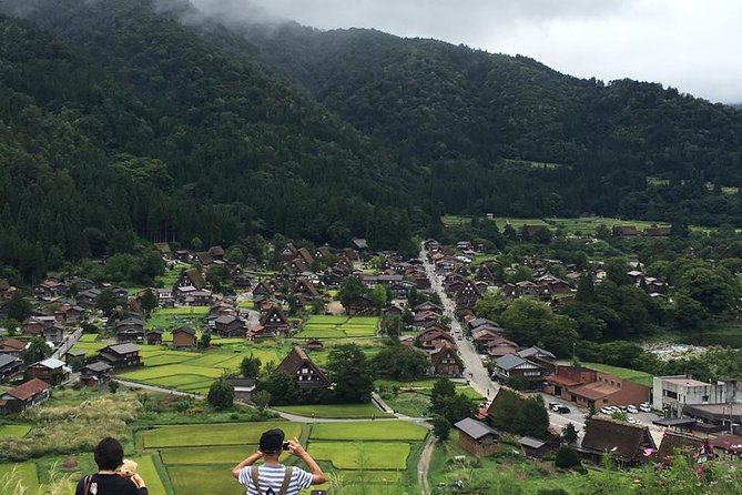 day-trip-bus-tour-from-kanazawa-station-enjoy-shirakawa-go-and-gokayama-the-two-world-heritage-villages-quick-takeaways