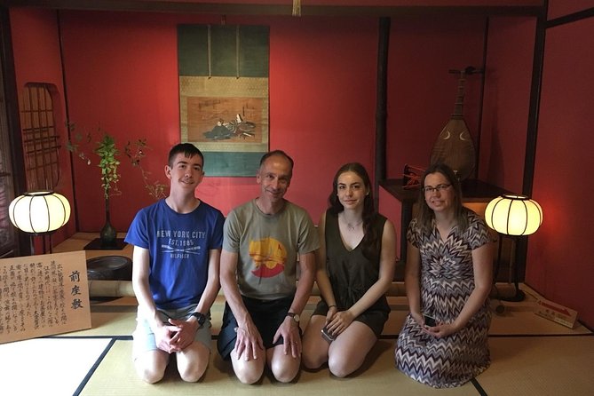 Kanazawa Full-Day Small-Group Samurai Town Tour, Omicho Market - Traveler Tips