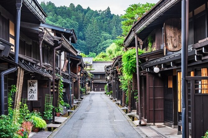 Go Anywhere With a Tesla Rental Car (Free Plan) - Quick Takeaways