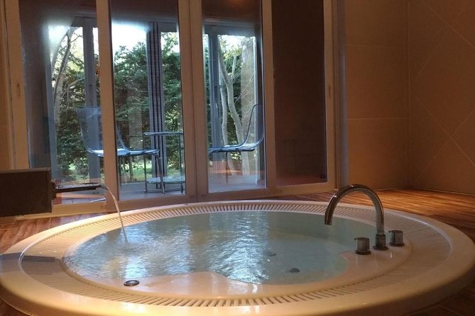 Hot Topic Glamping Experience at Hakodates Luxurious Rental Villa - Quick Takeaways