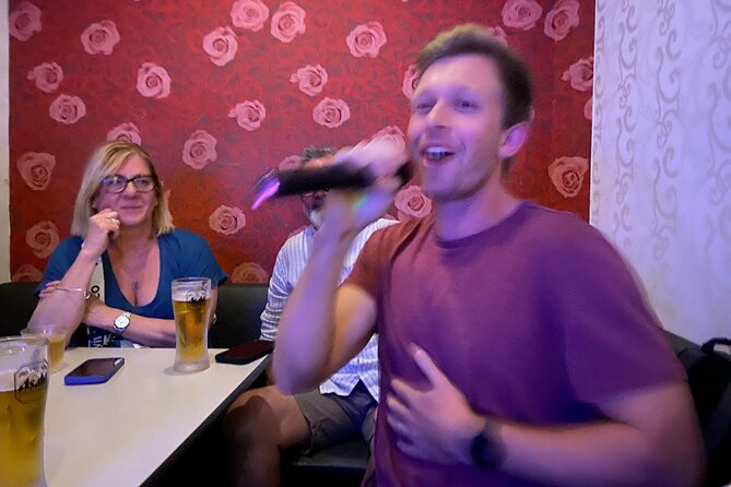 Karaoke Night With All You Can Drink in Shinjuku Quick Takeaways