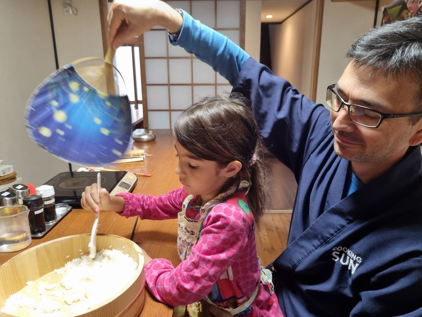 Nishiki Market Food Tour With Cooking Class - Tour Experience