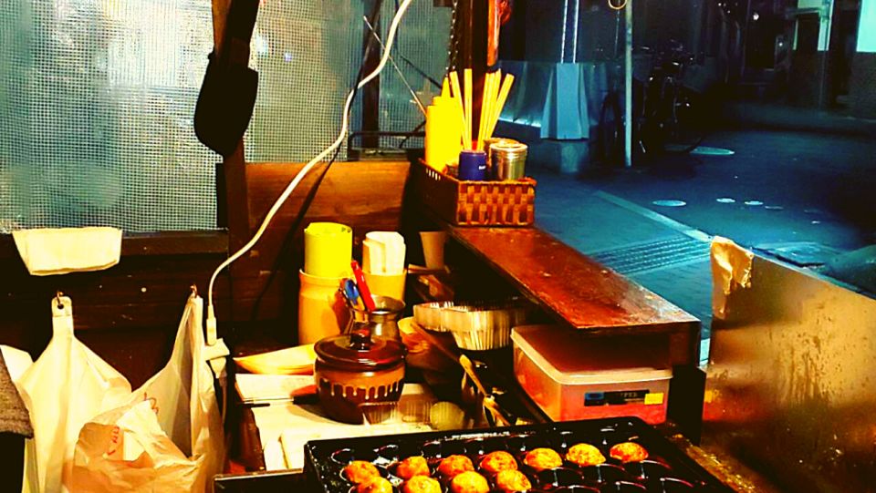 Osaka: Shinsekai Food Tour With 13 Dishes at 5 Eateries - Tasting the Famous Takoyaki and Kushikatsu