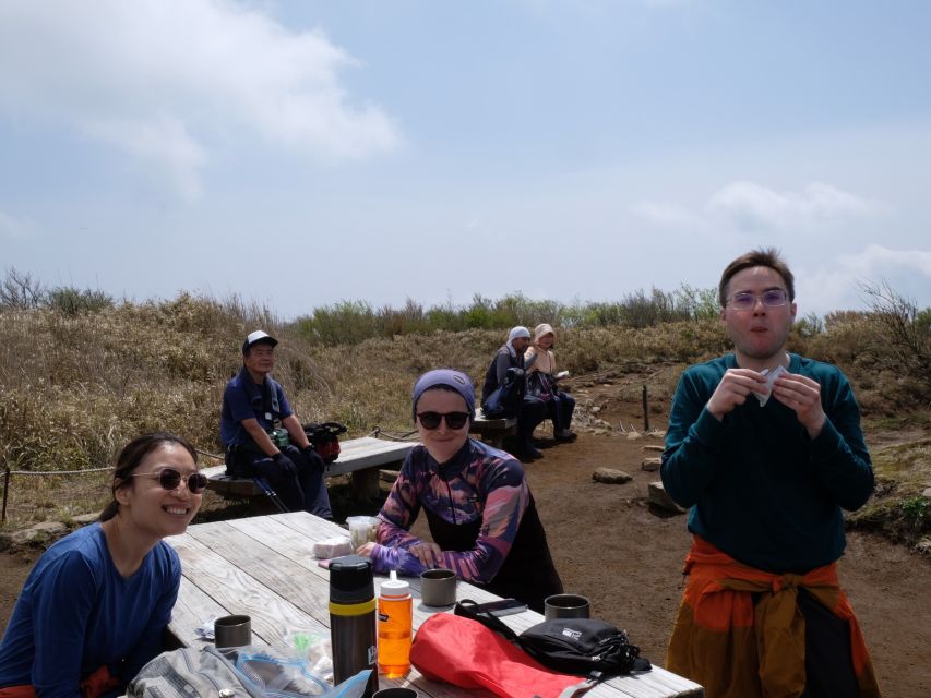 Hakone: Traverse the Hakone Caldera and Enjoy Onsen - Select Participants and Date