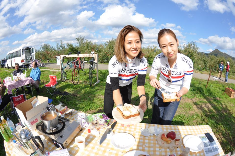 Tokyo: Private Cycling Tour With Cute E-Bike and Support Car - Cycling Experience With E-Bike