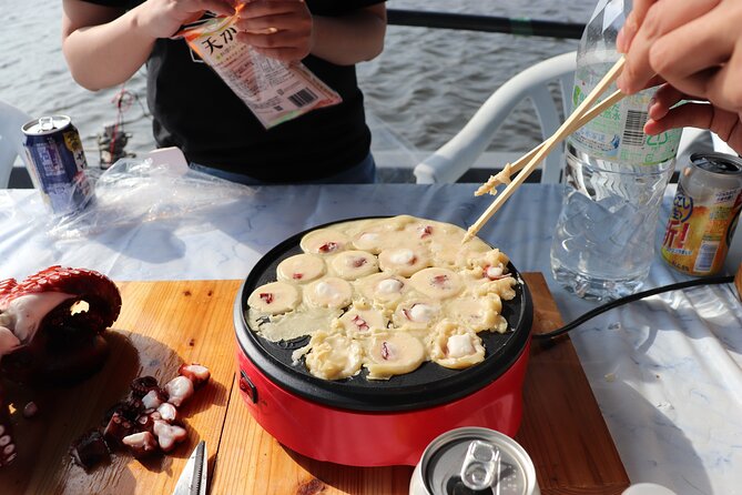 Takoyaki Cooking Experience in Osaka Bay by Cruise Quick Takeaways