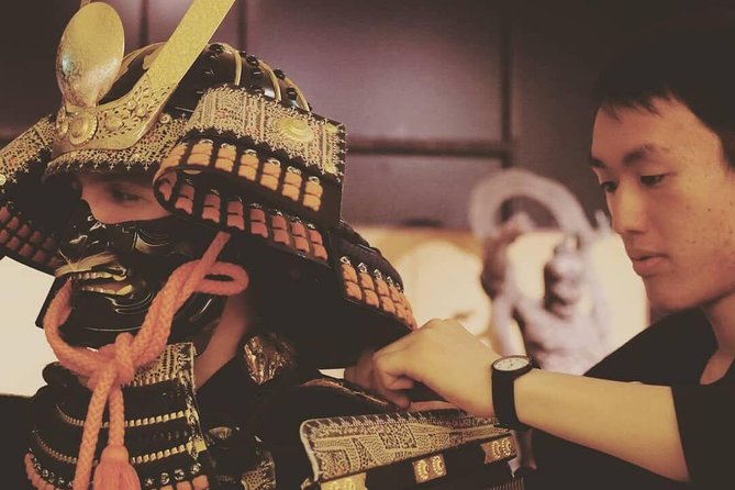 Wear a Samurai Armor at TOKYO SAMURAI NINJA MUSEUM Quick Takeaways